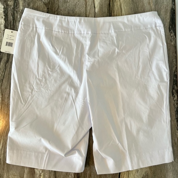 Zac & Rachel Plus Size 24W Pull on Millennium Bermuda Shorts White - Picture 6 of 10